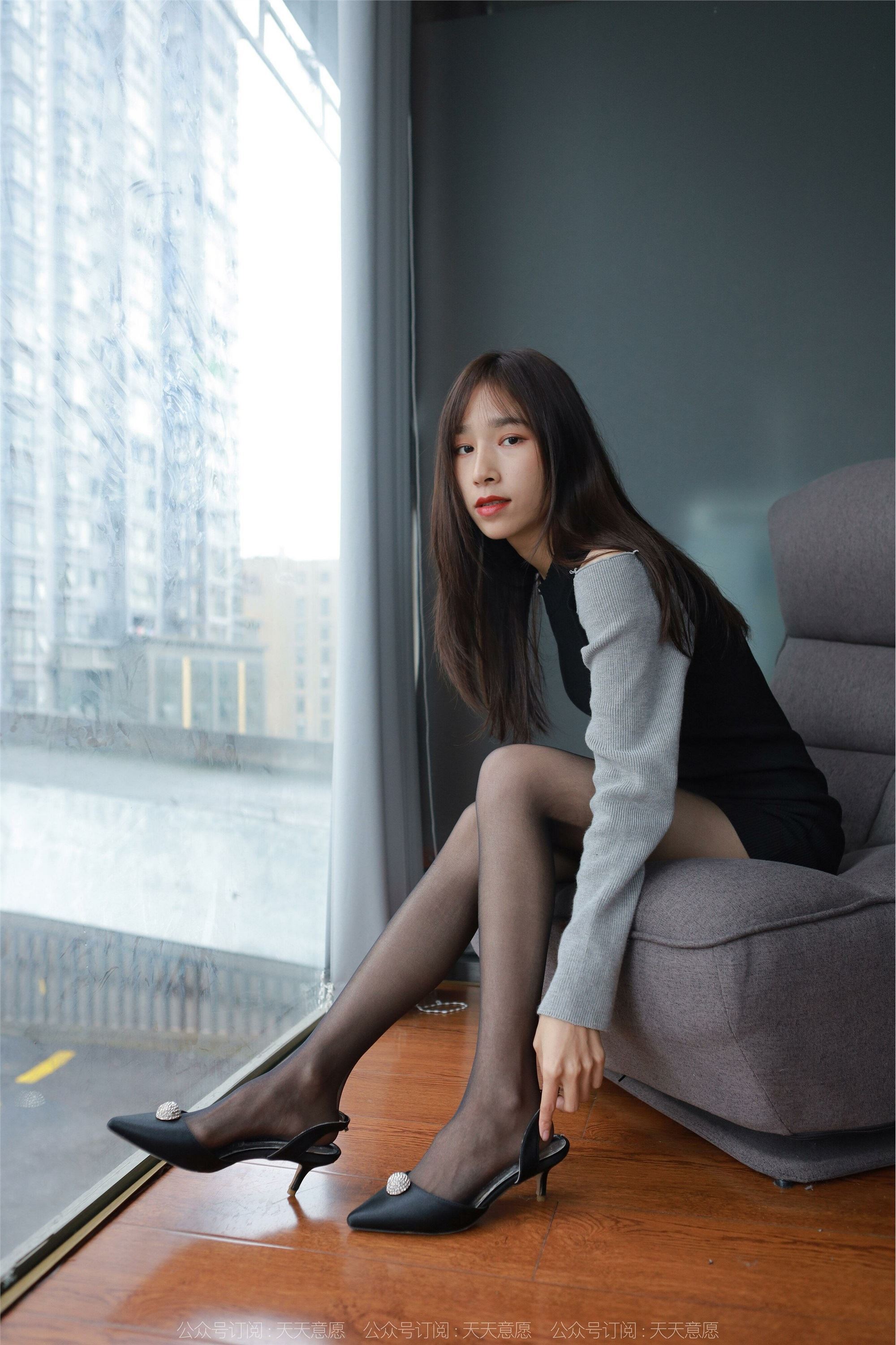 IESS异思趣向 2022.03.26 丝享家1040：美子《沙发上的黑丝》